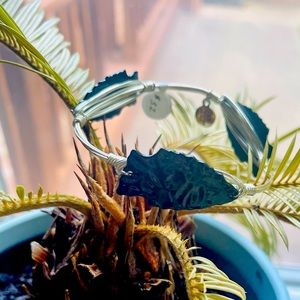 Bourbon and Boweties Arrowhead Black Enamel & Silver Wire Bracelet NWT